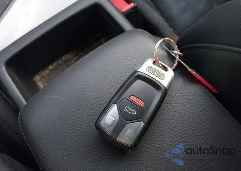 2017 Audi A4 2.0T Premium z USA, uszkodzony, nr VIN WAUANAF43HN043362